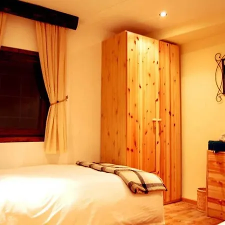 Chalet Soltir Self Or Part Catered Chalet In Bansko, Sleeps 14 Alpehytte *